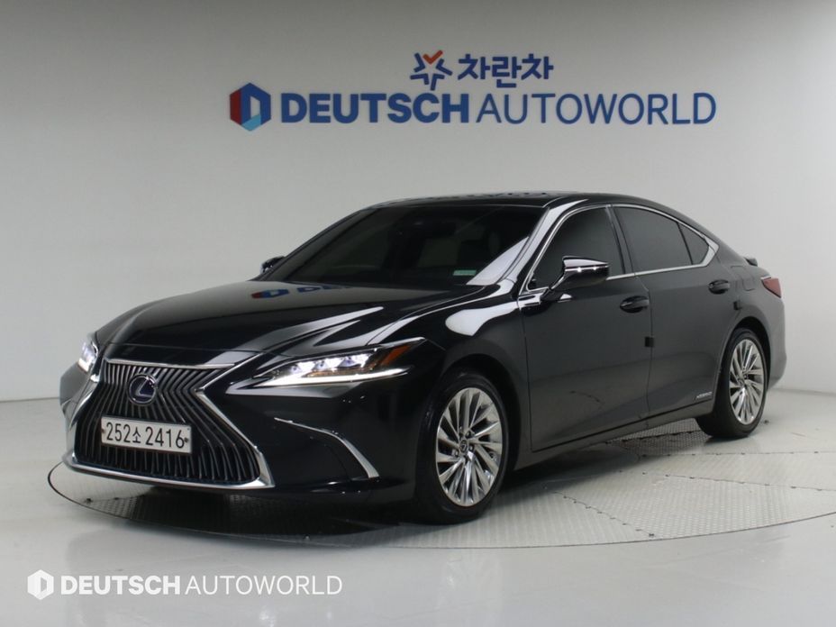Lexus ES 2021