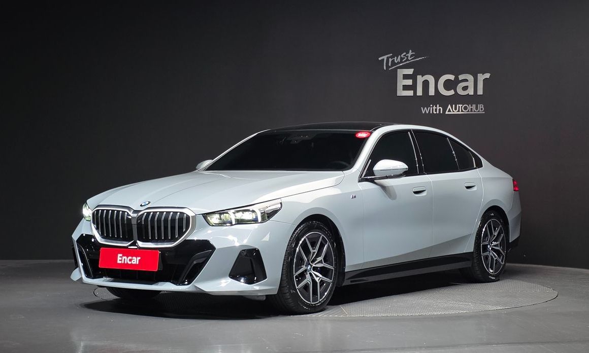 BMW 5-Series 2025
