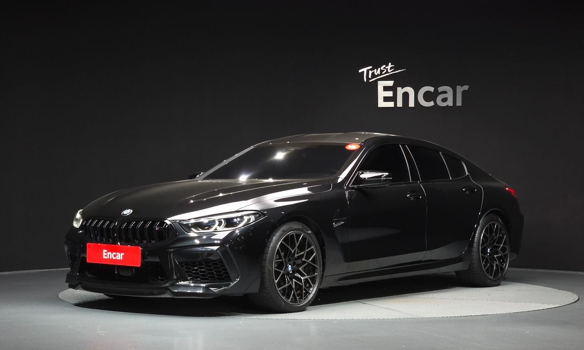 BMW M8 2024