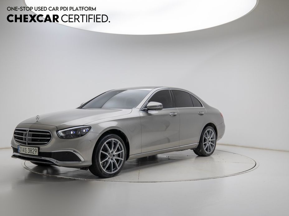 Mercedes-Benz E-Class 2022