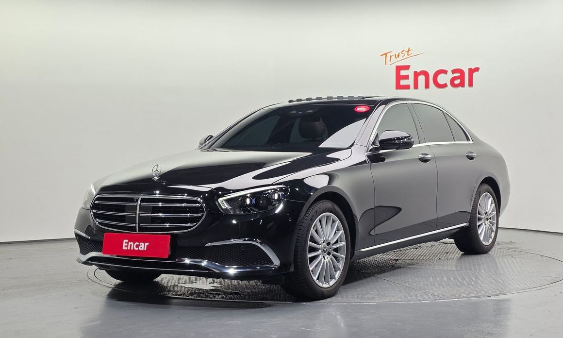 Mercedes-Benz E-Class 2022