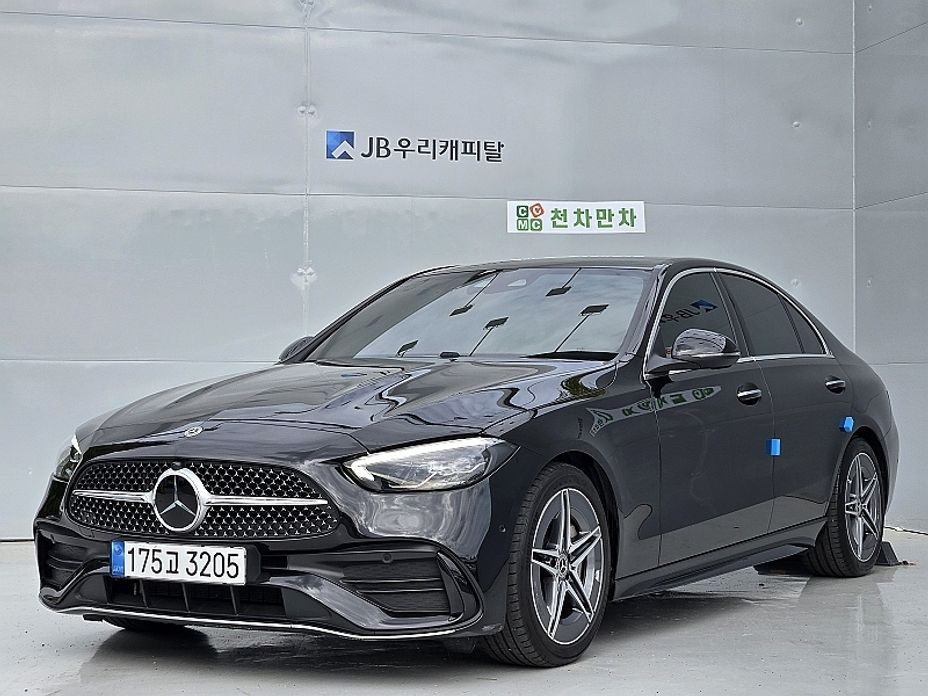 Mercedes-Benz C-Class 2024