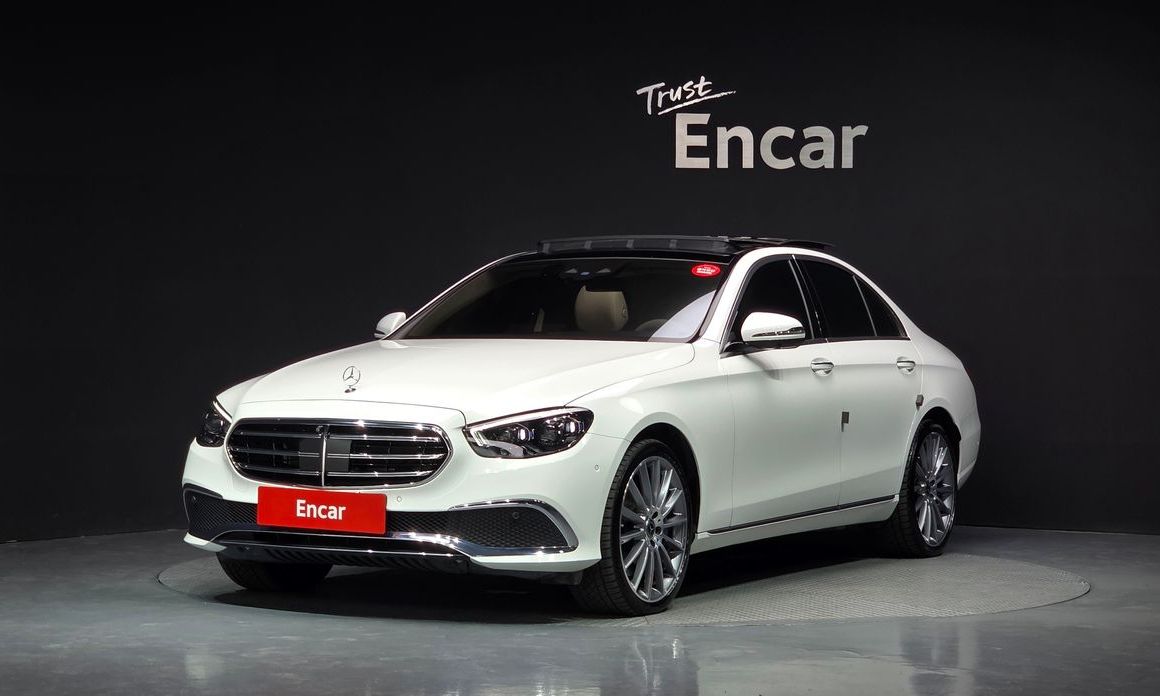 Mercedes-Benz E-Class 2023