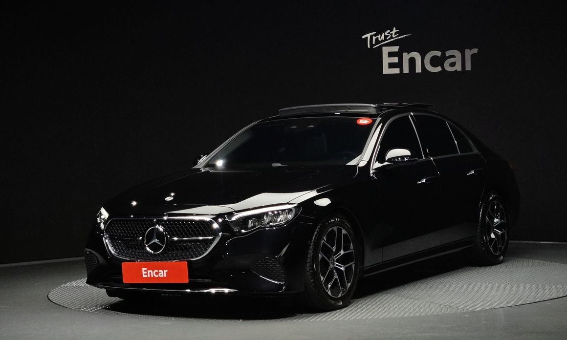 Mercedes-Benz E-Class 2025