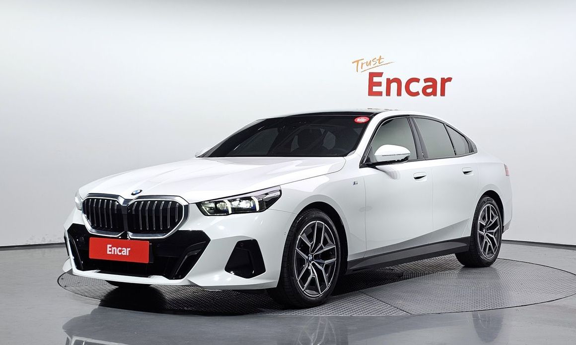BMW 5-Series 2025