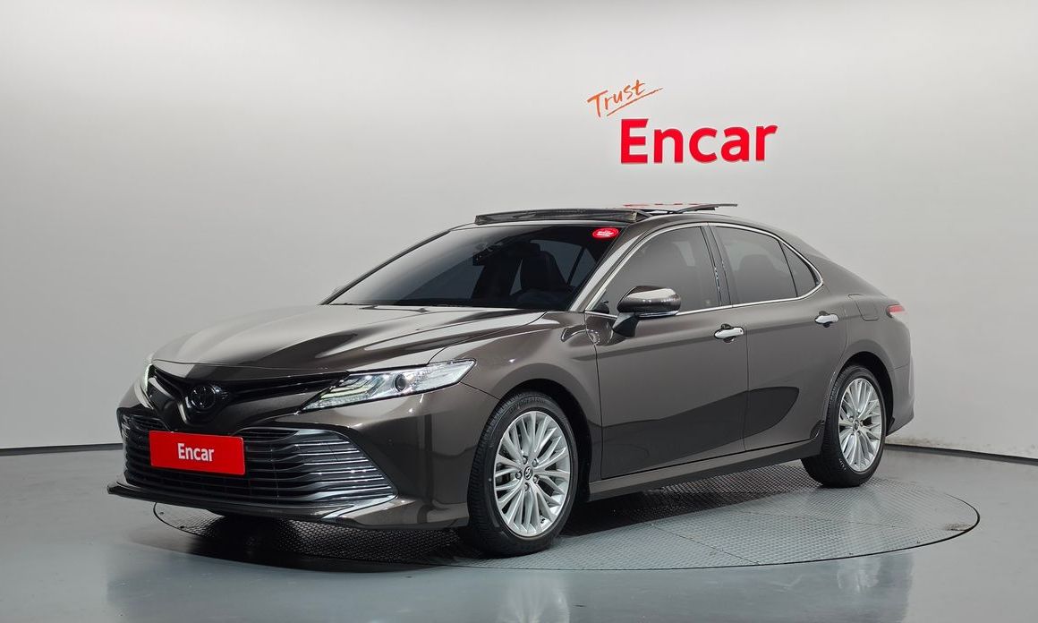 Toyota Camry 2019