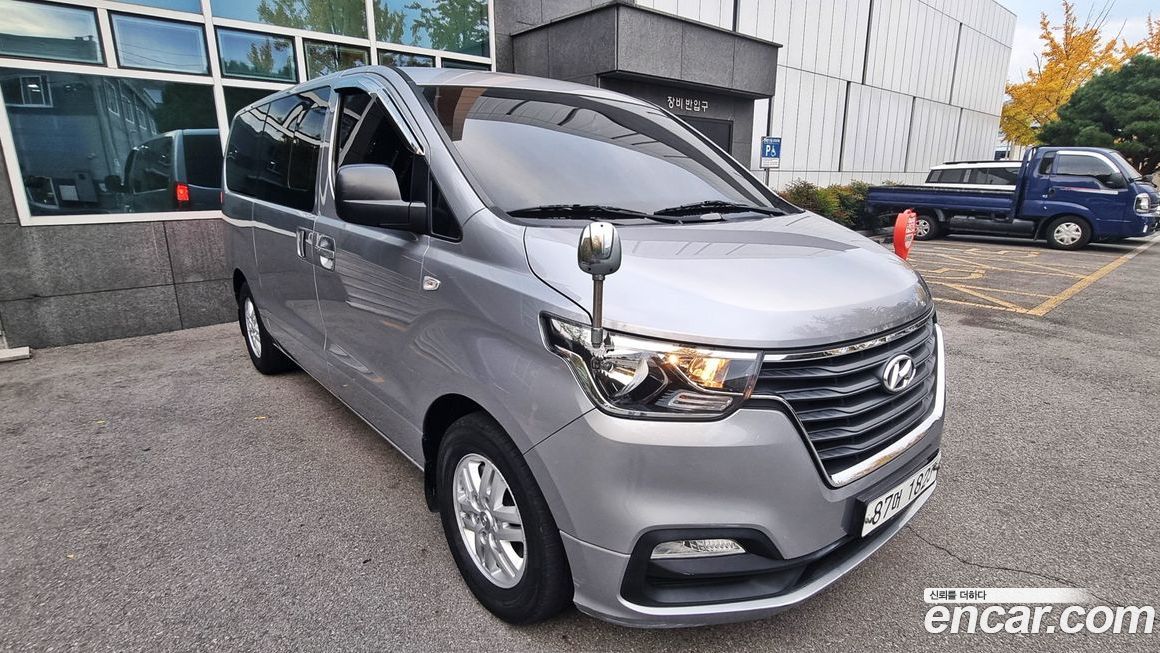 Hyundai Starex 2019