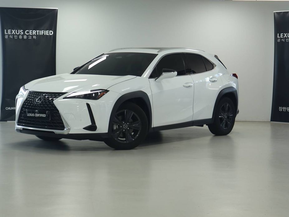 Lexus UX 2026
