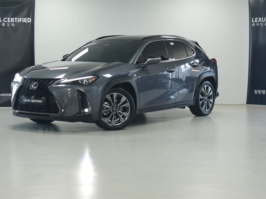 Lexus UX 2026