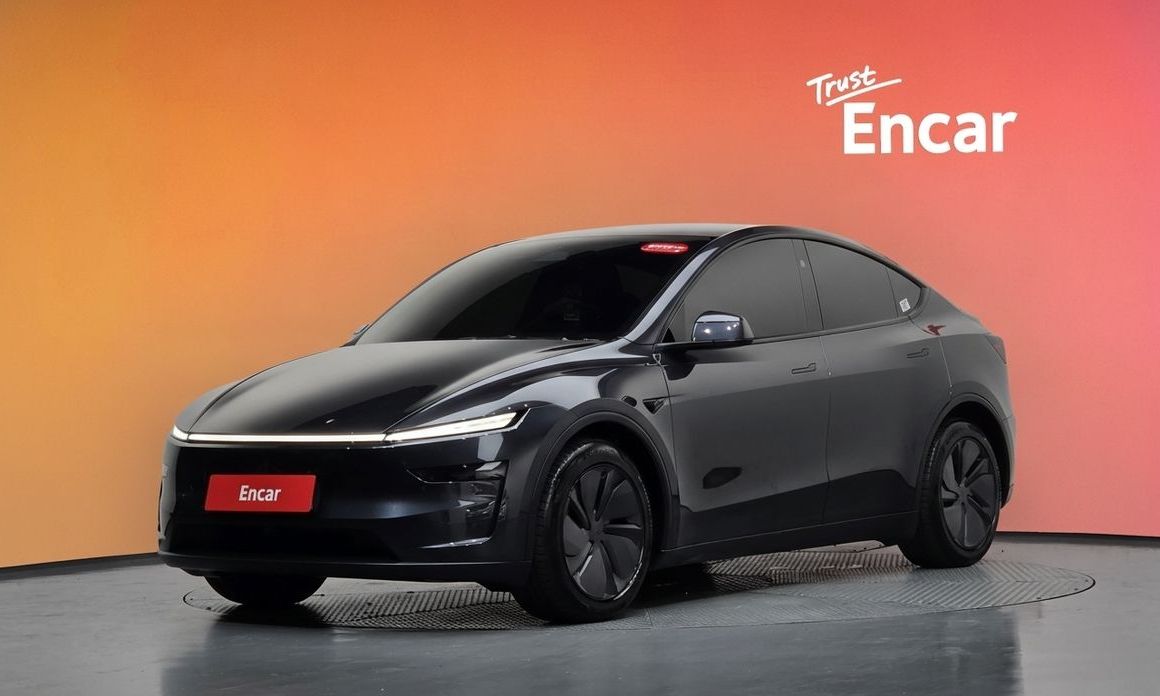 Tesla Model Y 2025