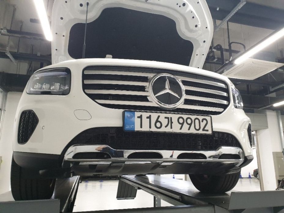 Mercedes-Benz GLB-Class 2024