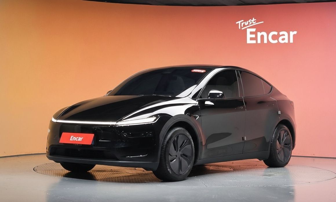 Tesla Model Y 2025