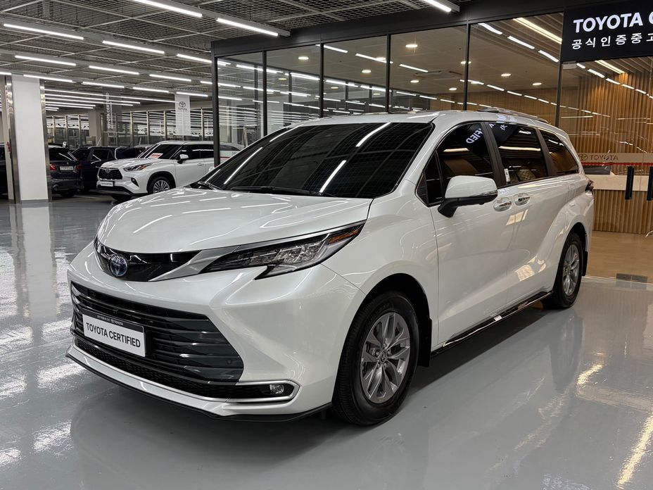 Toyota Sienna 2025