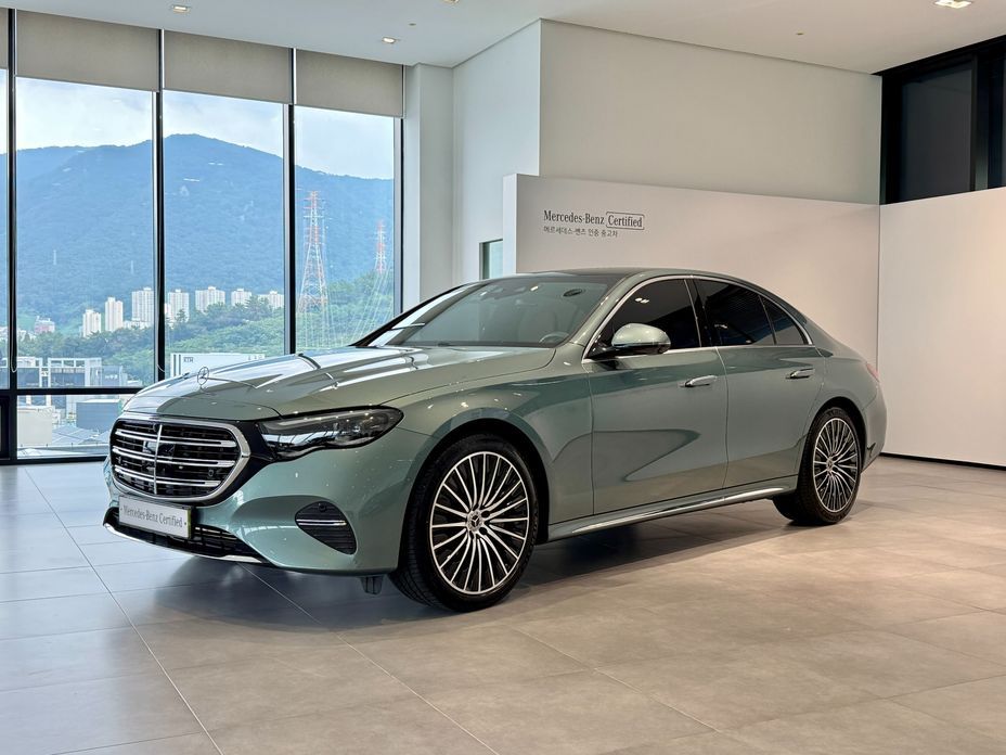 Mercedes-Benz E-Class 2026