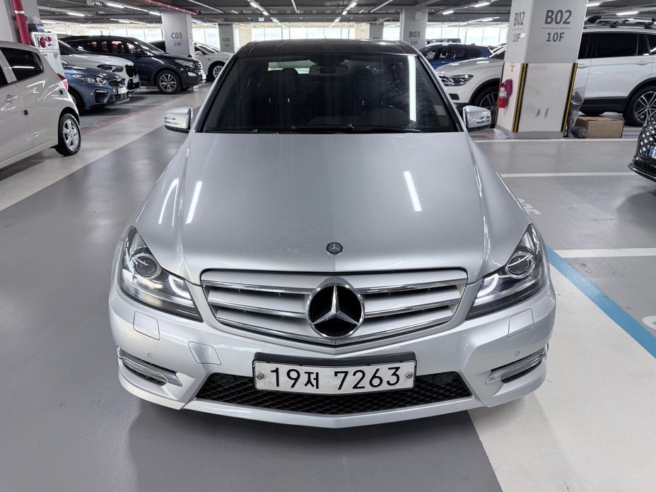 Mercedes-Benz C-Class 2012