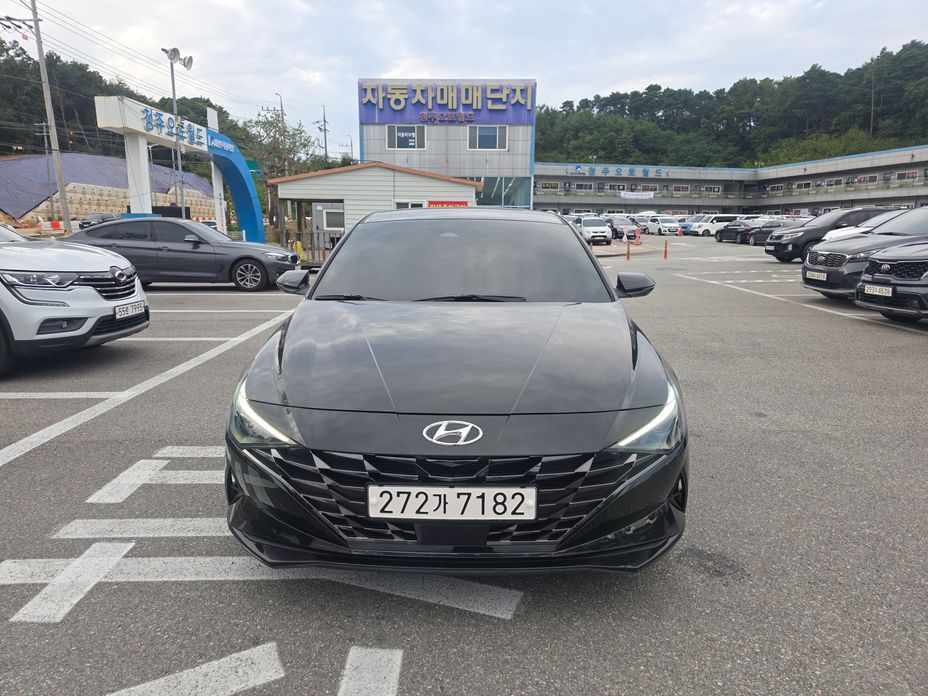 Hyundai AVANTE 2021