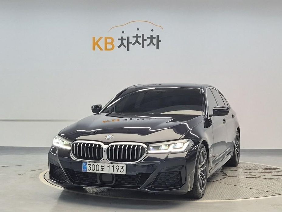 BMW 5-Series 2023