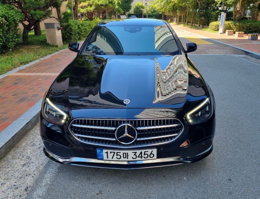 Mercedes-Benz E-Class 2021