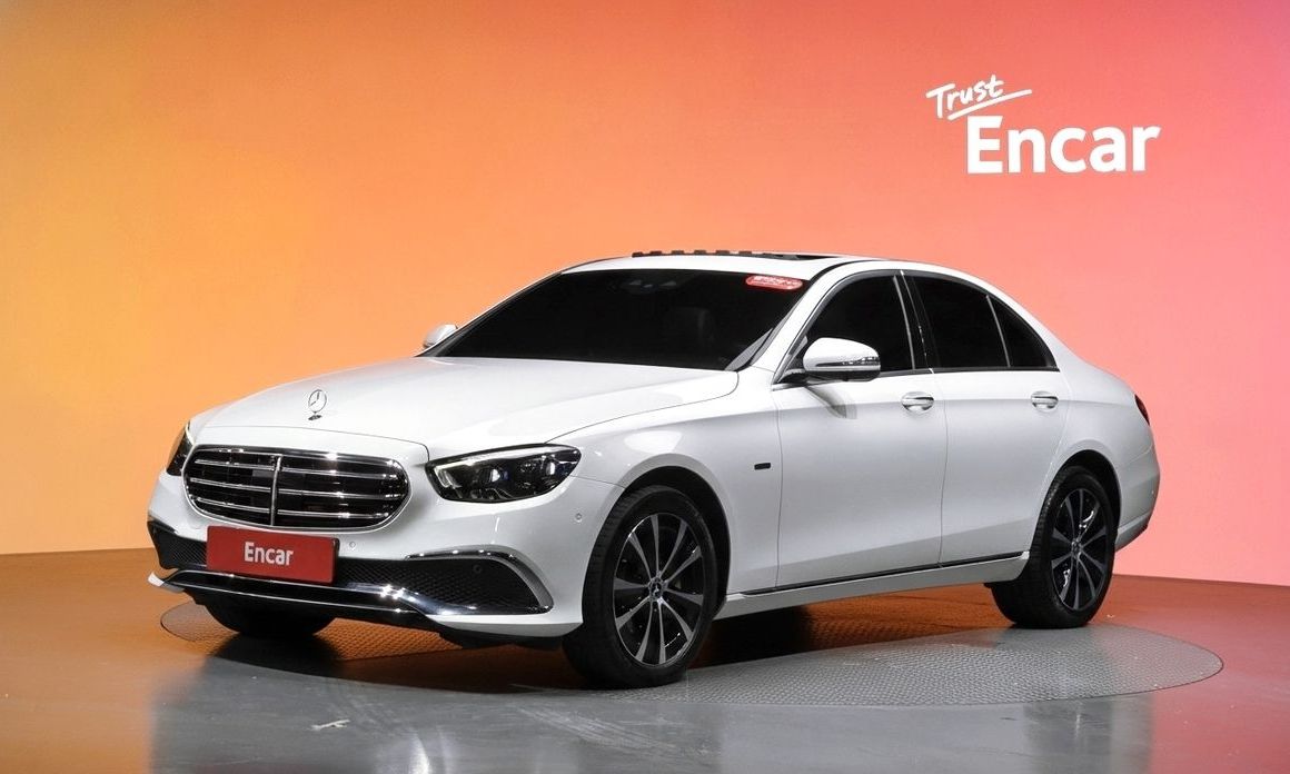 Mercedes-Benz E-Class 2021
