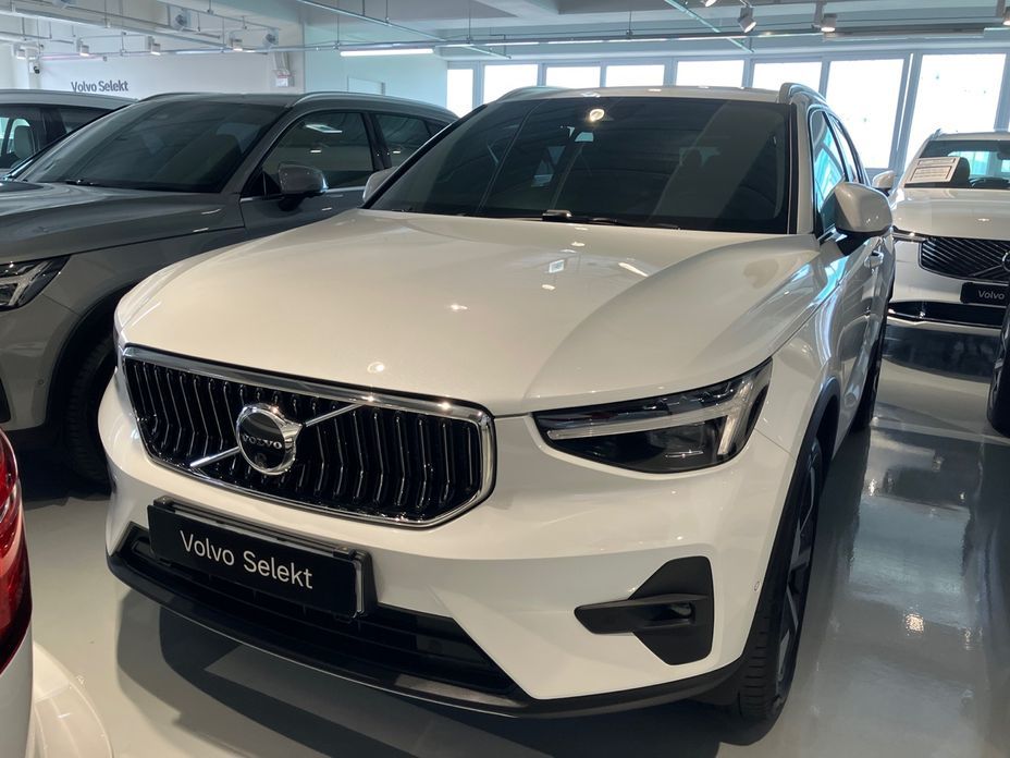 Volvo XC40 2025