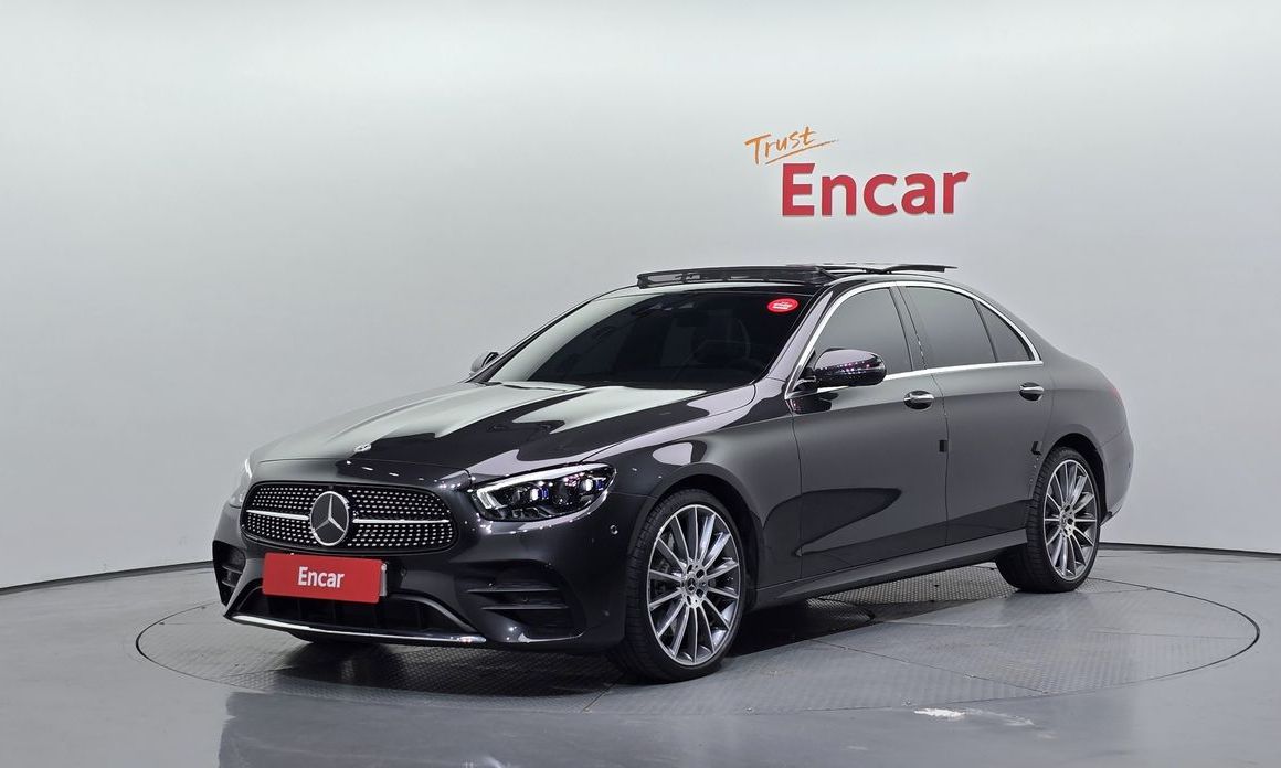Mercedes-Benz E-Class 2022