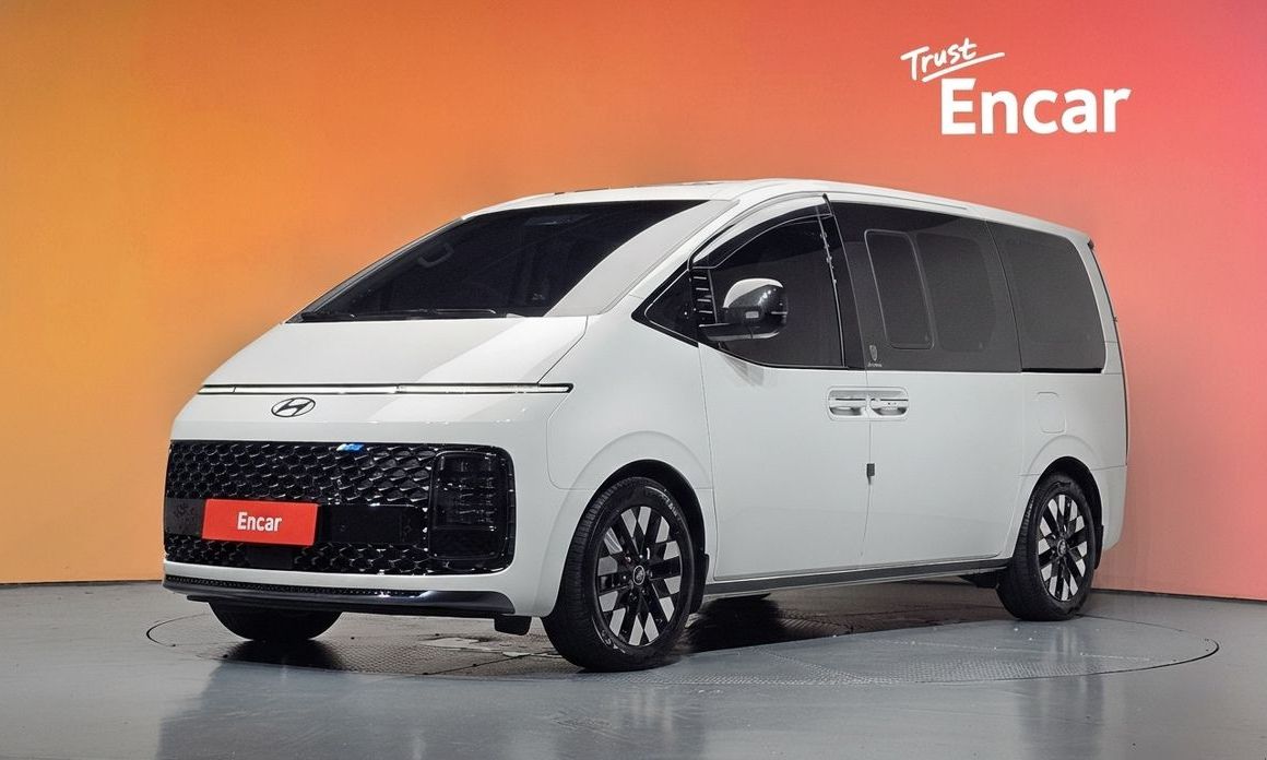 Hyundai Staria 2025