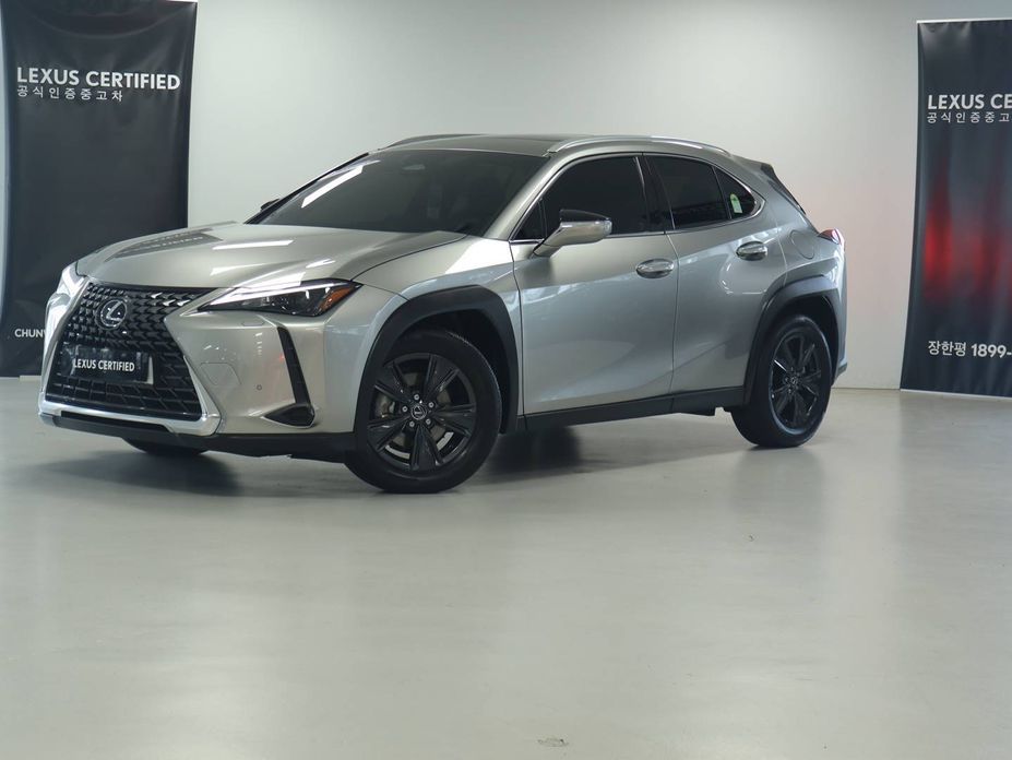 Lexus UX 2026