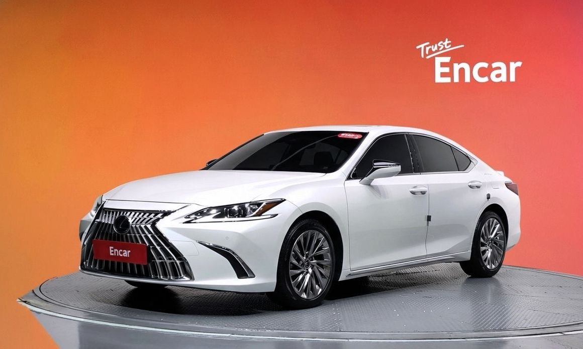 Lexus ES 2026