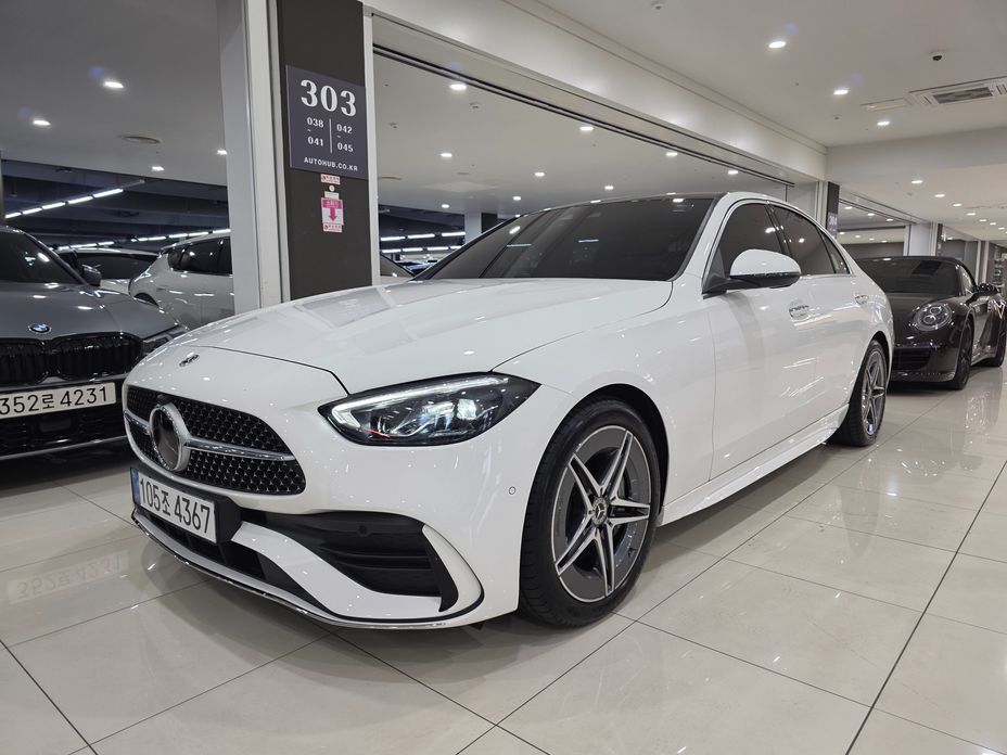 Mercedes-Benz C-Class 2026