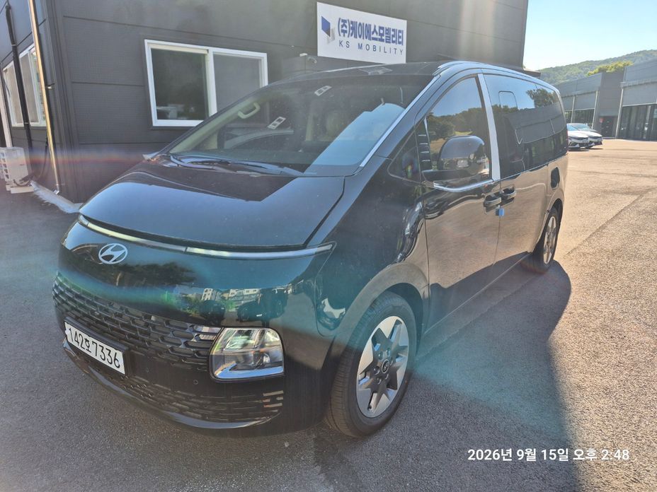 Hyundai Staria 2025