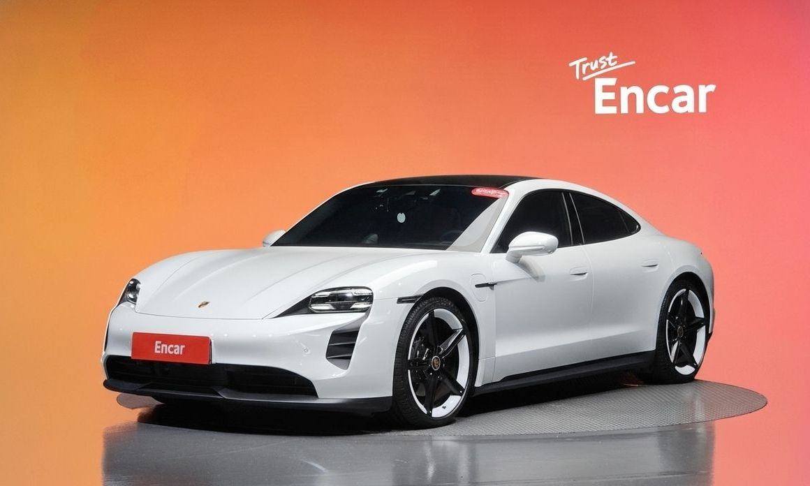 Porsche Taycan 2023