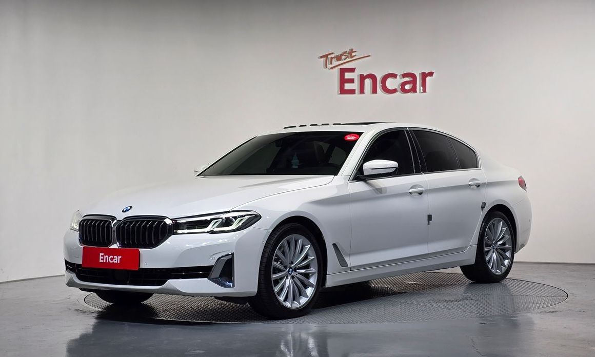 BMW 5-Series 2023