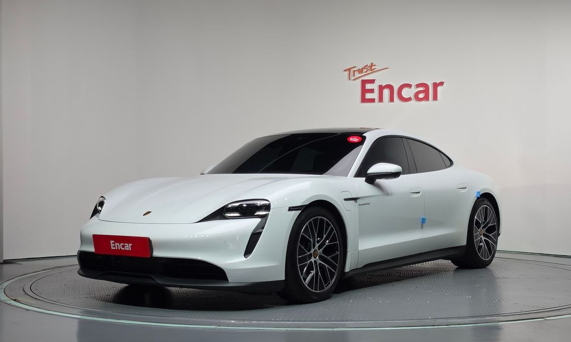 Porsche Taycan 2024