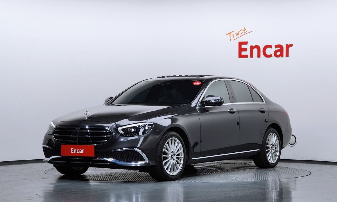Mercedes-Benz E-Class 2022