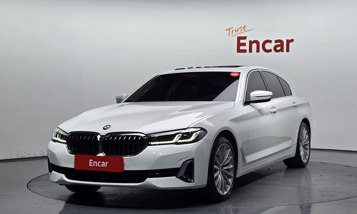 BMW 5-Series 2023