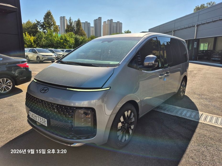Hyundai Staria 2025