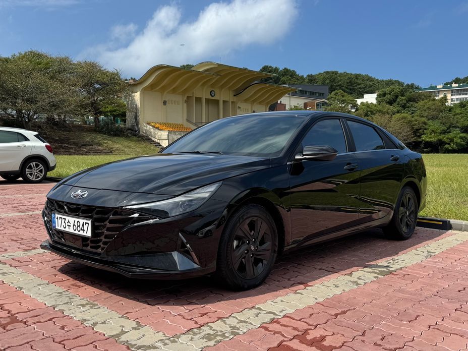 Hyundai AVANTE 2023