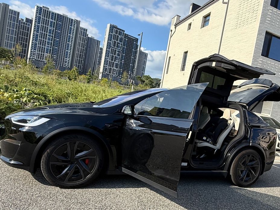 Tesla Model X 2026