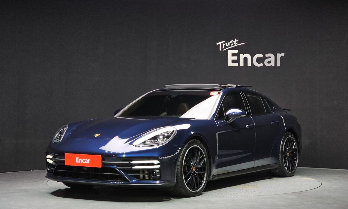 Porsche Panamera 2023