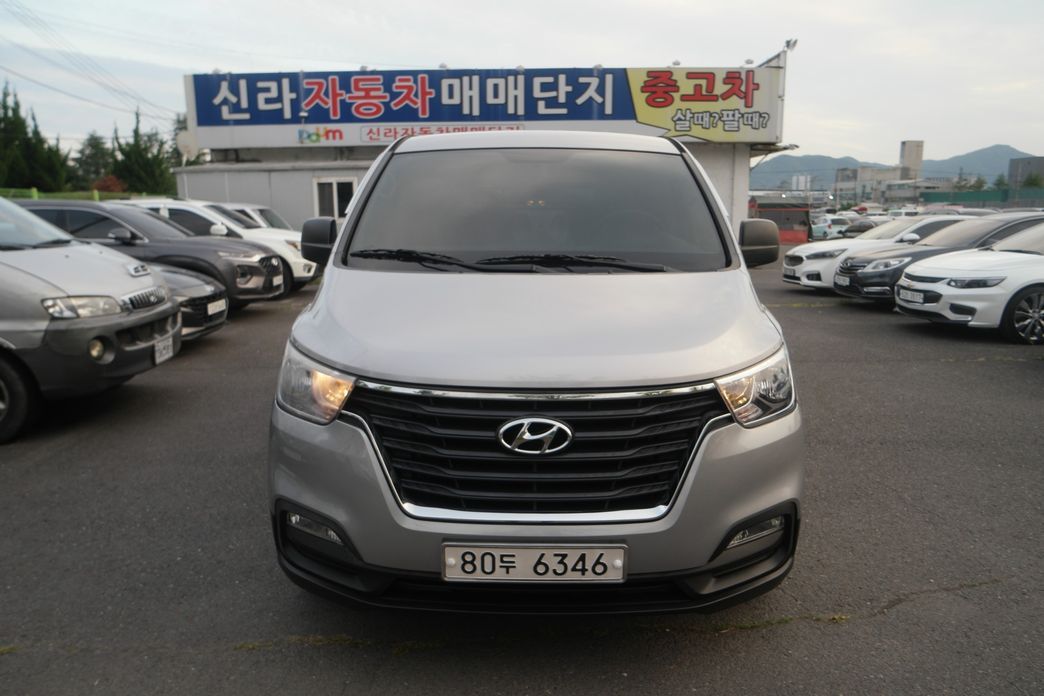 Hyundai Starex 2021