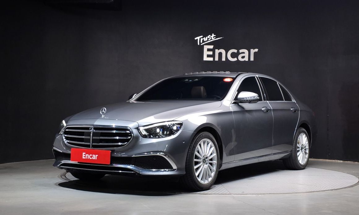 Mercedes-Benz E-Class 2023