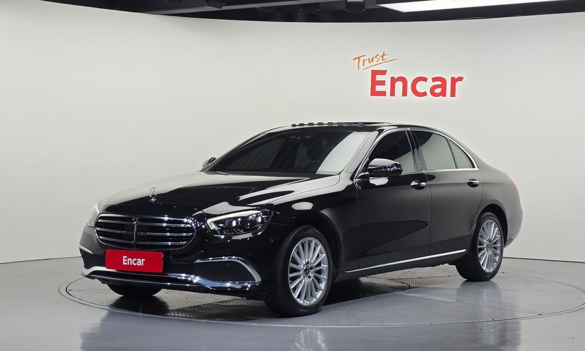 Mercedes-Benz E-Class 2022