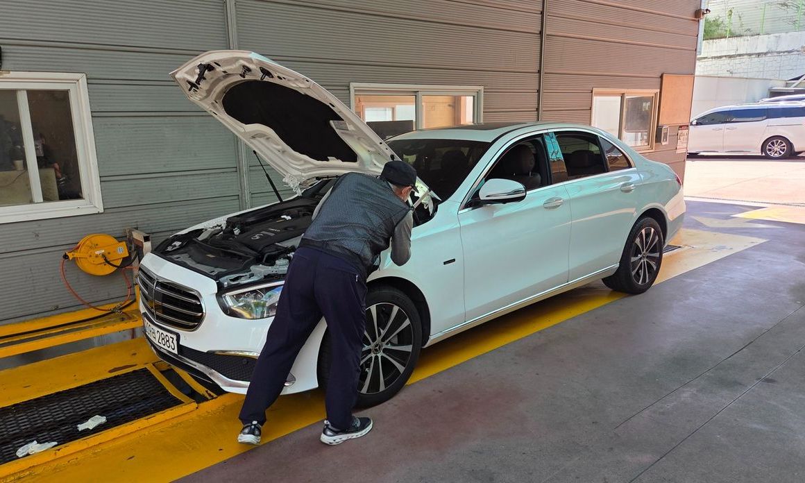 Mercedes-Benz E-Class 2021