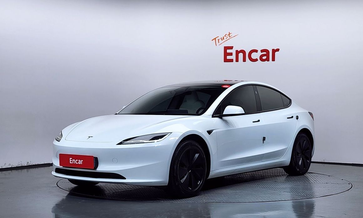 Tesla Model 3 2024