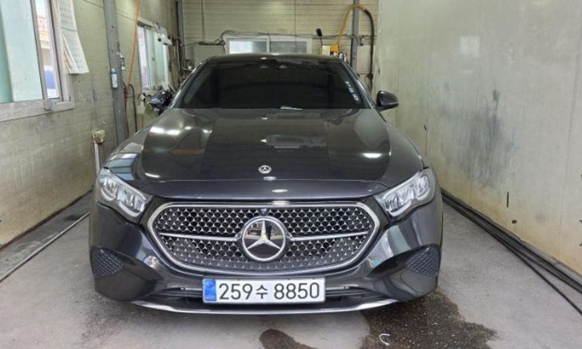 Mercedes-Benz E-Class 2025
