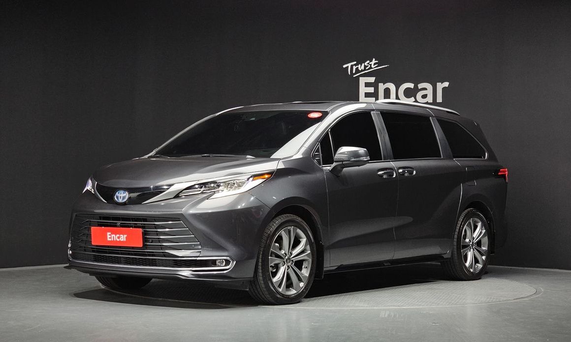 Toyota Sienna 2025