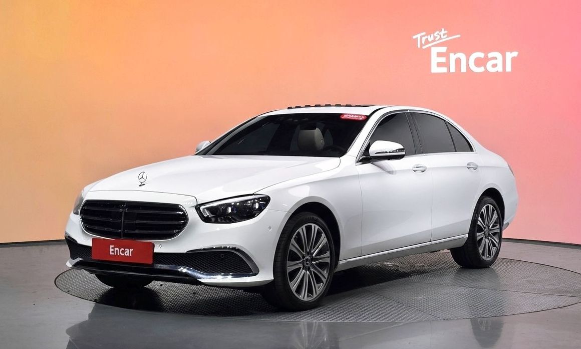 Mercedes-Benz E-Class 2023