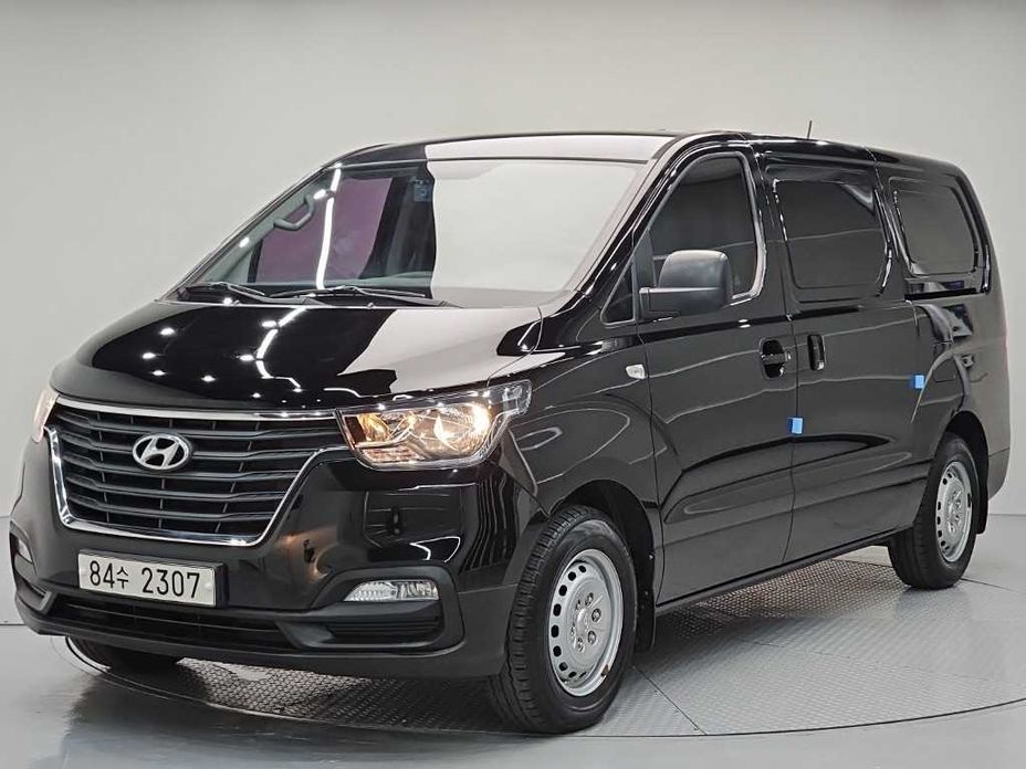 Hyundai Starex 2021