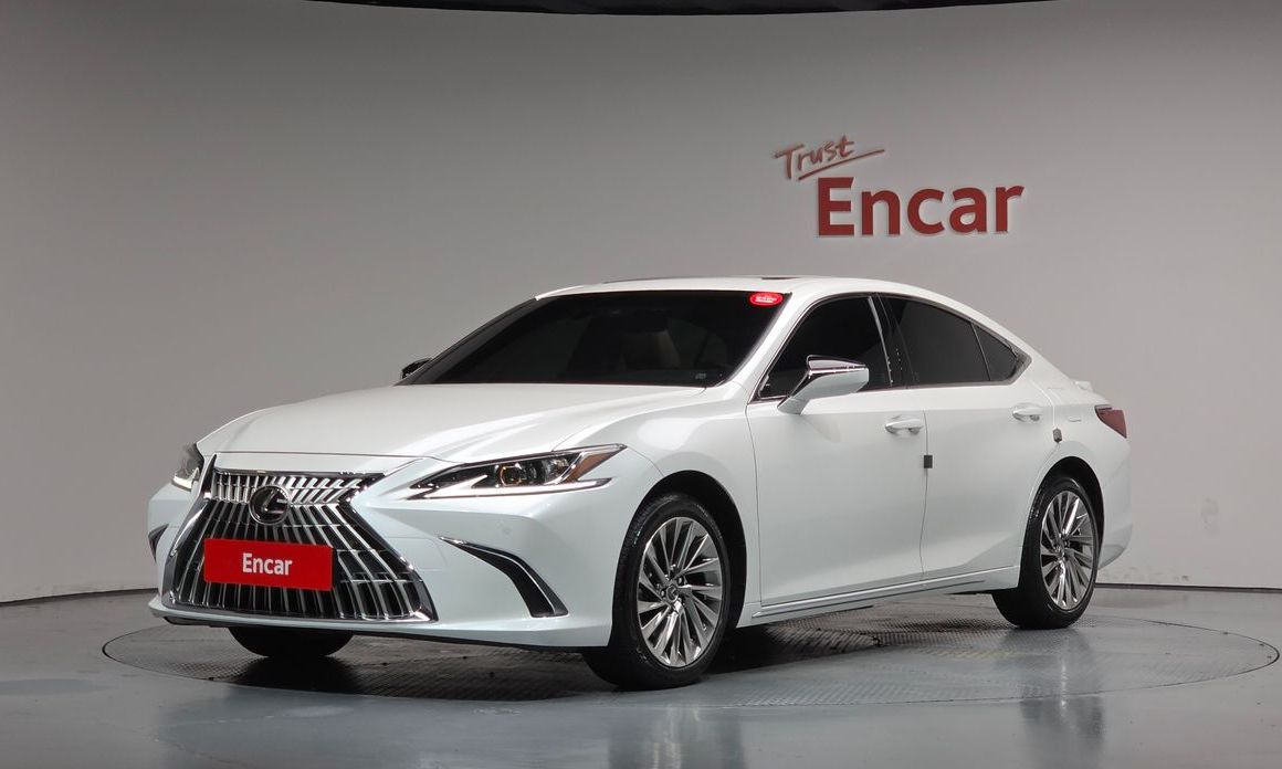 Lexus ES 2026
