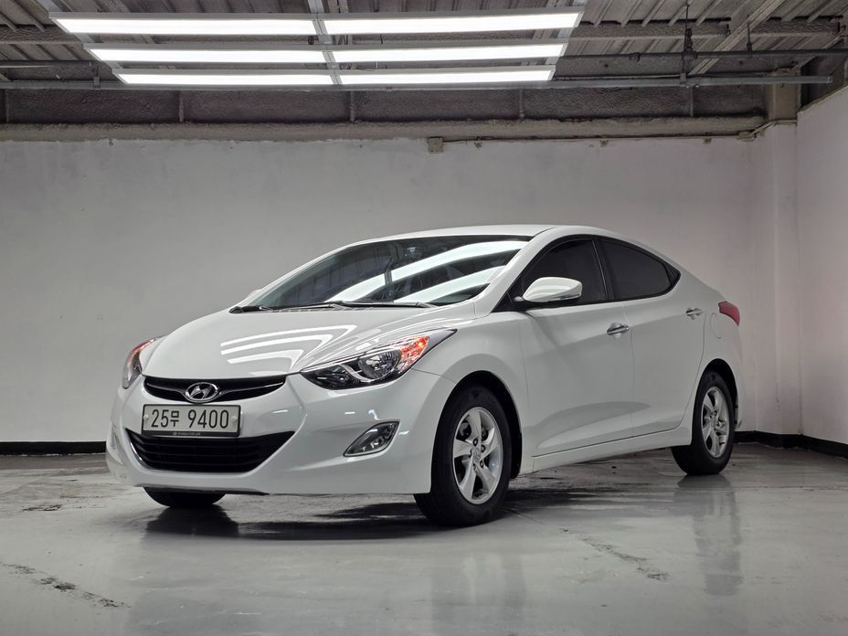 Hyundai AVANTE 2011